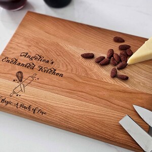 Personalized cutting board, Kitchen Gift for Mom: Custom Charcuterie Board, Grandma gift, Kitchen Gift, Christmas Gift, Gift for Her