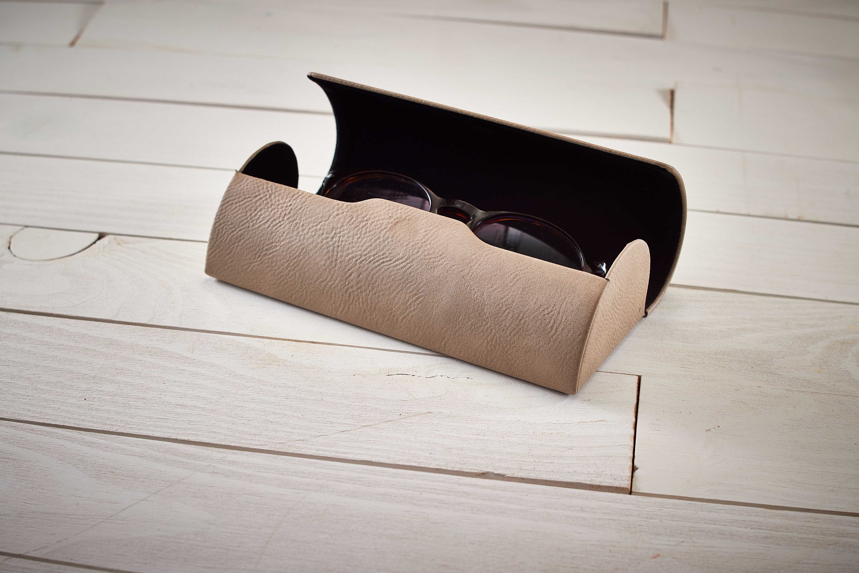 Engraved cheap sunglasses case