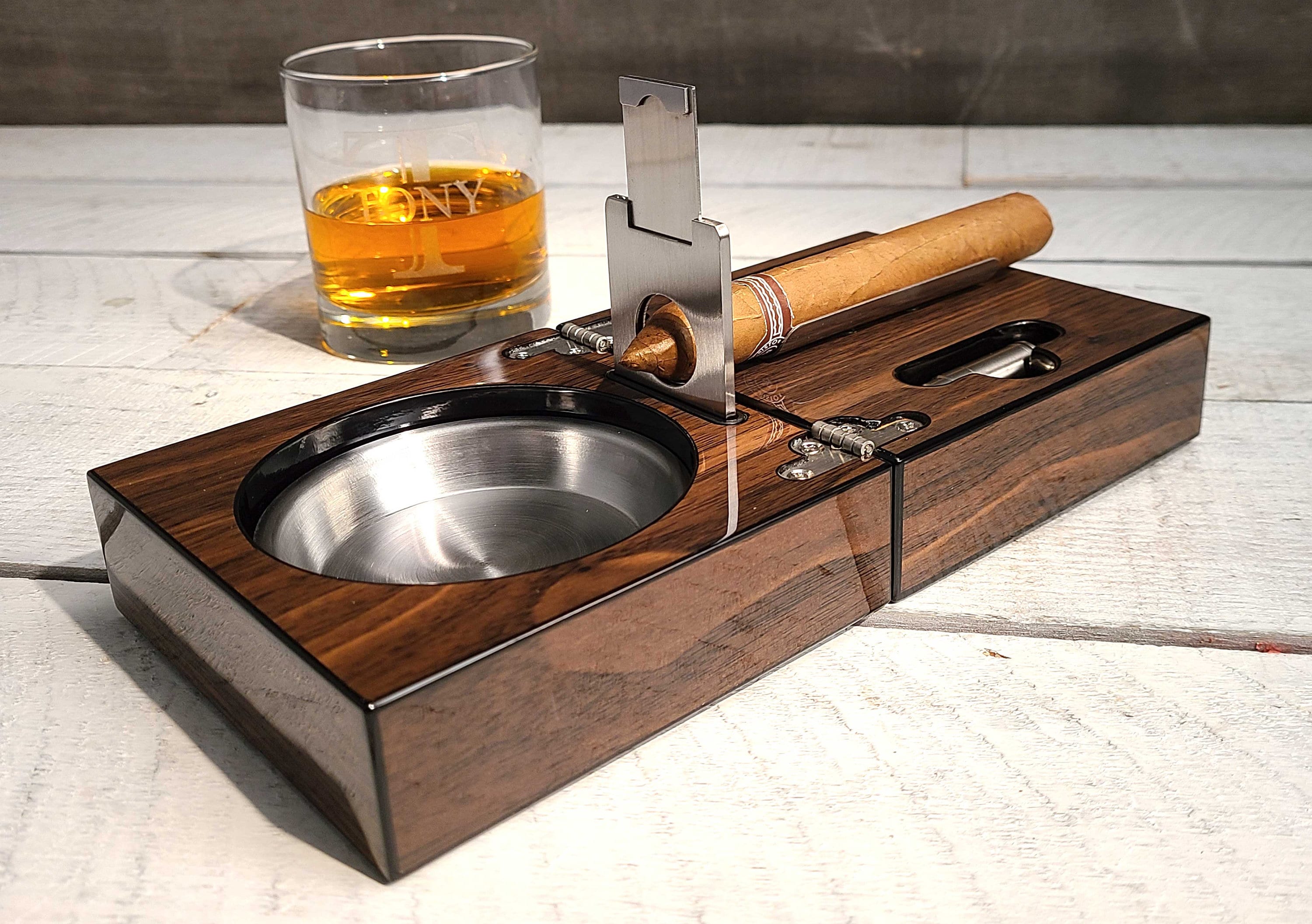 Cendrier à cigares personnalisé, coupe-cigare personnalisé, cendrier  guillotine, cendrier gravé, cadeau pour lui, cadeau de Noël, cadeau  d'amateur de cigares -  France