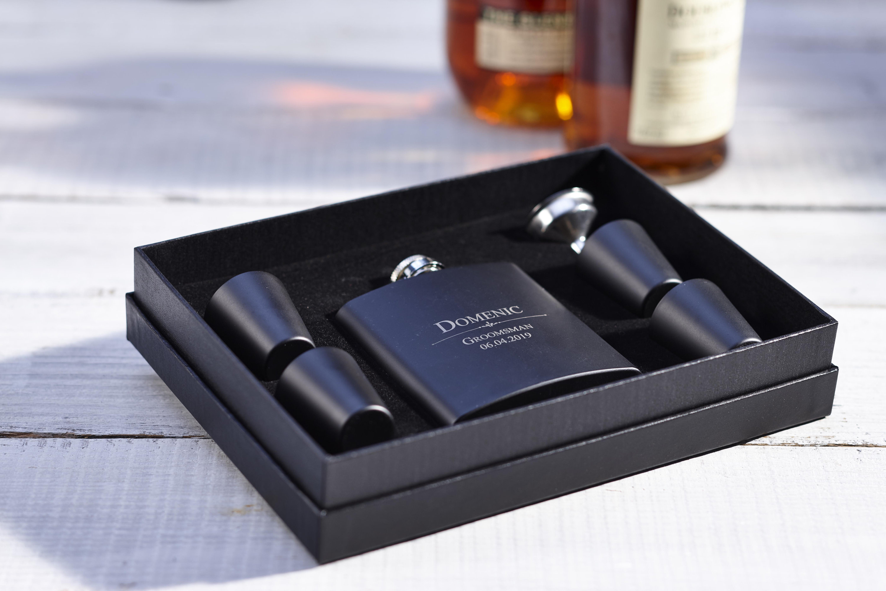 Personalized Flask, Personalized Flask Set with Shot Glasses , wooden