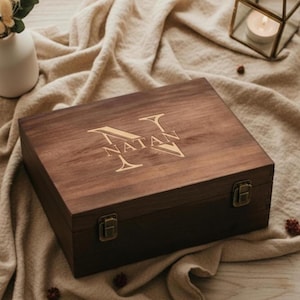 Personalized wooden gift box, Engraved Name Box, Wooden Keepsake box, Groomsman gift box, Rustic Gift Box, Christmas gift box