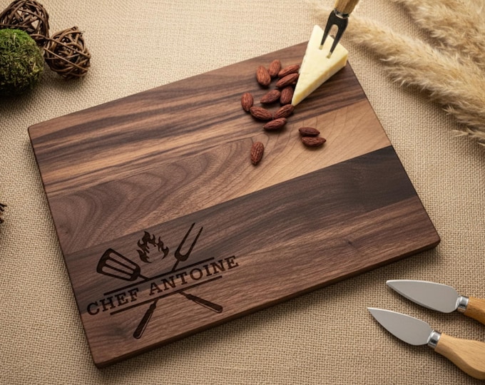 Personalized cutting board – BBQ Master: Custom Engraved with Chef’s Name, BBQ Tools & Flame Design, Perfect Gift for BBQ Lovers