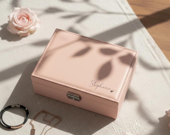 Personalized Pink Leatherette Jewelry Box: Elegant Storage & Stunning Customization - Perfect for Mother's Day, Valentine's Day