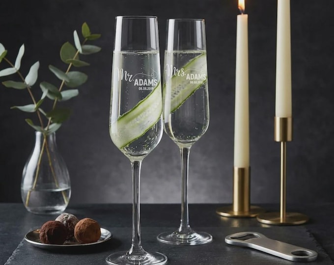 Personalized Champagne Flutes Set of 2, Custom Etched Mr and Mrs Wedding Toasting Glasses