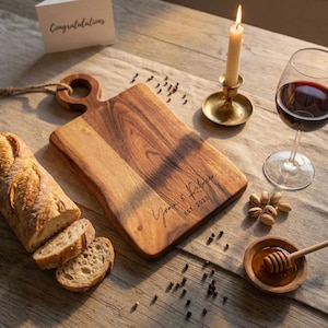 Personalized live edge cutting board, custom laser engraved board, housewarming gift, Gift for the couple, wedding gift, Christmas gift bild 8