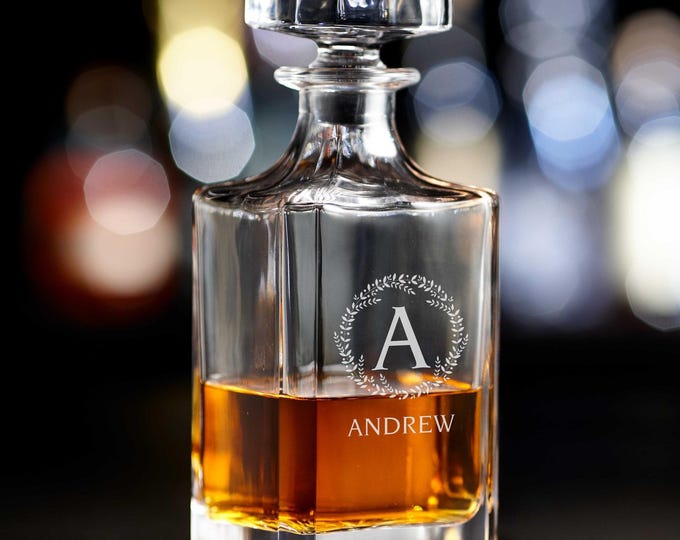 Personalized Whiskey Decanter, Custom Engraved Decanter In a Wooden Box, Monogrammed Scotch decanter: Husband, Retirement, Groomsmen Gift