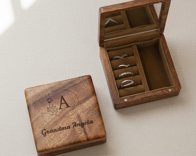 Personalized Travel Jewelry Box - Floral Theme: Custom Engraved Wooden Jewelry Organizer, Gift for Wife, Grandma, Mother’s Day