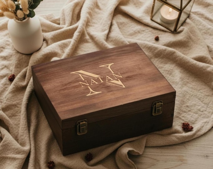 Personalized wooden gift box, Engraved Name Box, Wooden Keepsake box, Groomsman gift box, Rustic Gift Box, Christmas gift box