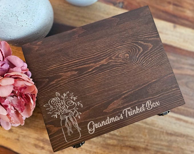 Personalized wooden gift box, Engraved Grandma Trinket Box, Customized Rustic Keepsake Memory Box, Gift For Her, Mother's Day - Floral Theme