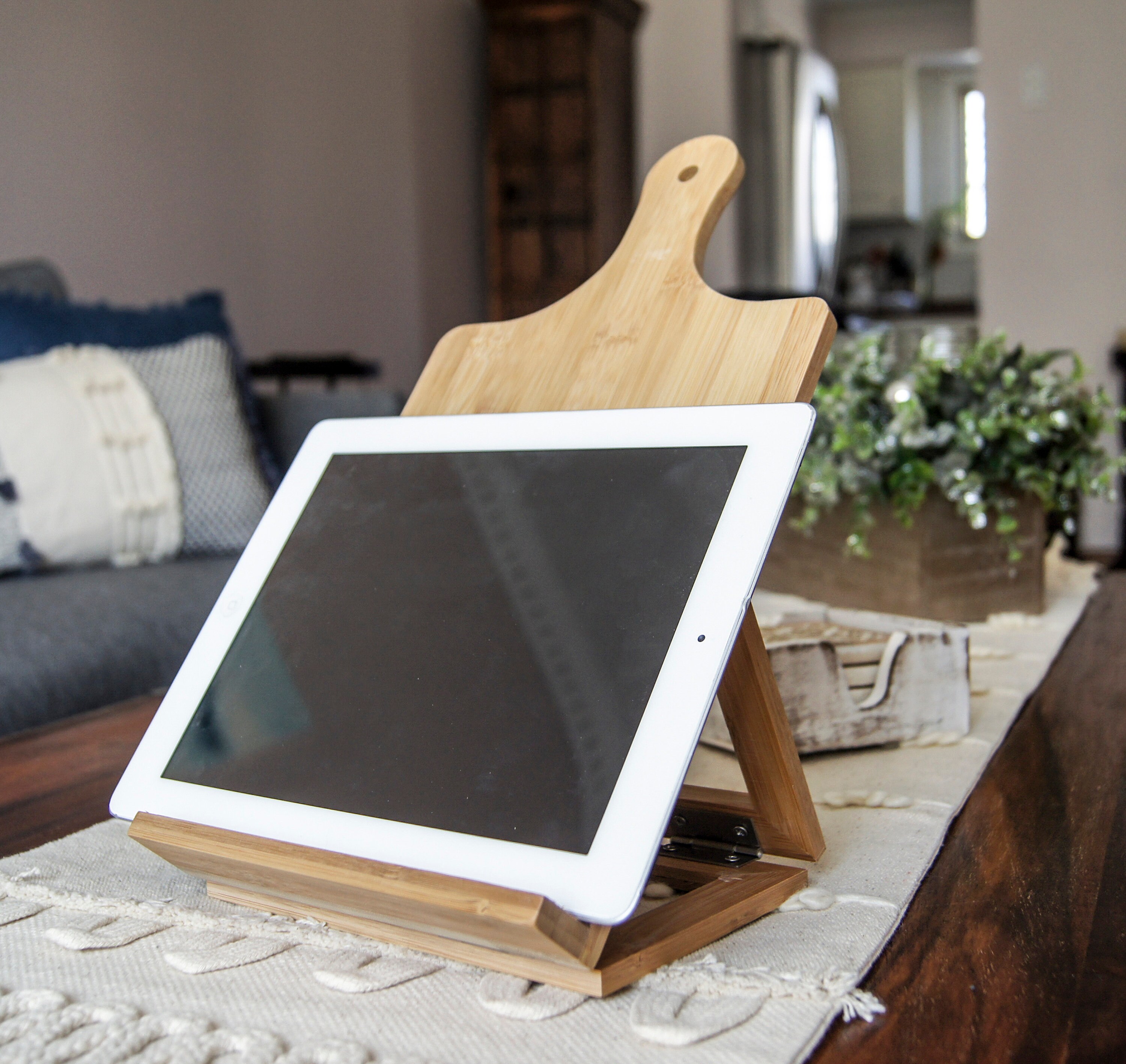Personalized Bamboo iPad and Recipe HoldersThe Perfect Family Gift
