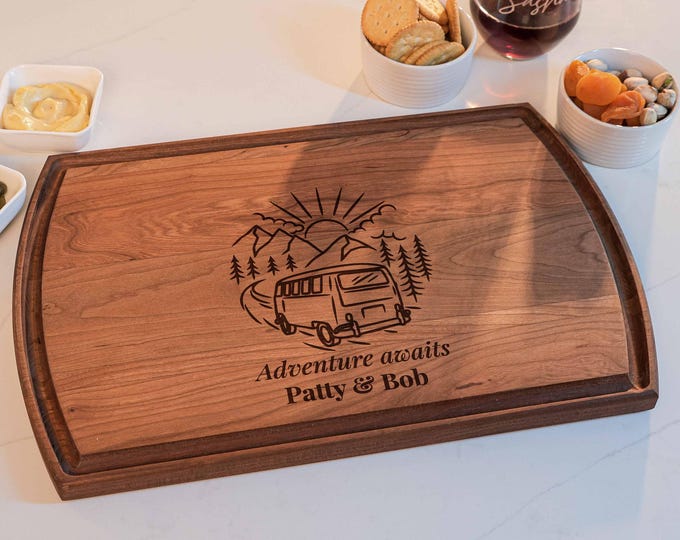 Personalized Charcuterie Board – Couple Adventure: Custom Cutting Board | Roadtrip, Nature, Housewarming, Wedding, Engagement, Hosting Gift