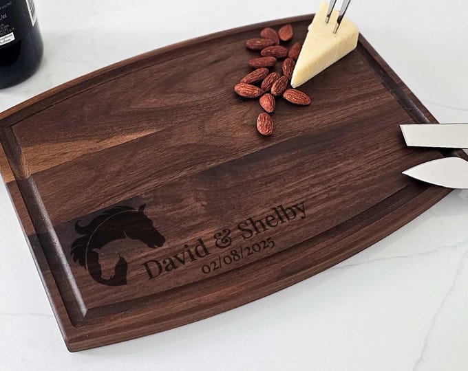 Personalized Cutting Board – Horse Theme: Custom Charcuterie Board | Ideal for Horse Lovers, Ranch, Housewarming, Engagement, Wedding Gift