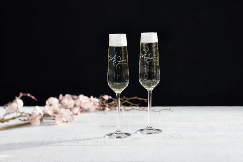 Personalized set of 2 Champagne Glass, Champagne flutes, Mr and Mrs Champagne glasses, Engraved Glass, Monogram Champagne Glass image 1