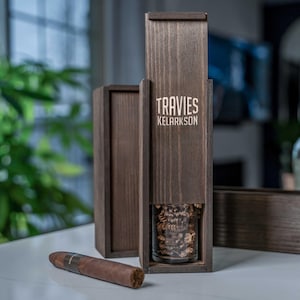 Custom Engraved Cigar Box – Personalized Groomsmen Gift, Wedding Keepsake, Best Man Gift, Customized Cigar Storage Box for Men, Cigar Lovers