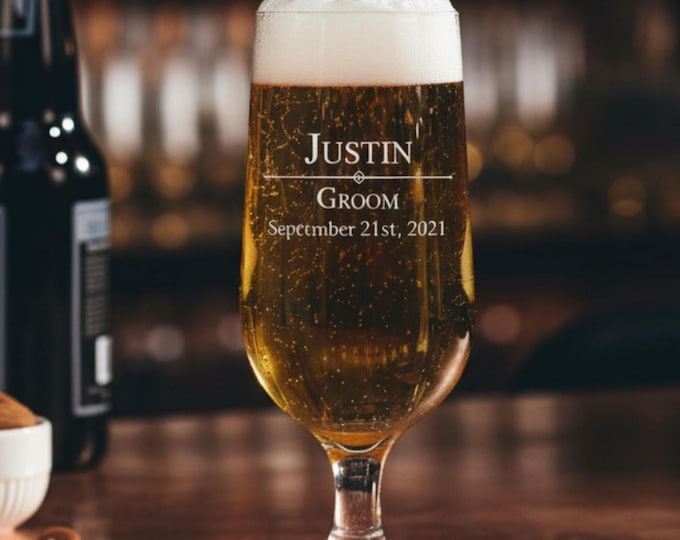 Personalized Glasses, Custom Engraved Beer Glass, Wedding Gift for Groomsmen, Monogrammed Beer Glass, Groomsmen gifts, Pilsner Beer glass