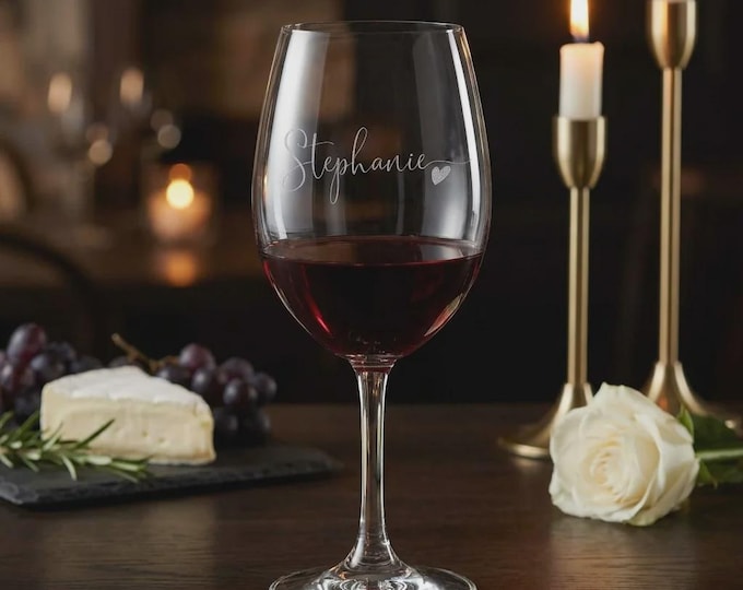 Customized wine Glasses, Personalized Wine Glasses, Gift for her, Bridesmaid Gift, Bachelorette Party Gift, Wedding Gift, Engagement Gift