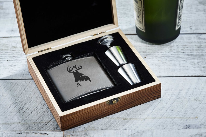 Personalized Flask, Personalized Flask Set with Shot Glasses , leatherette gift box with flask, Groomsman Gifts, Best man Gifts zdjęcie 3