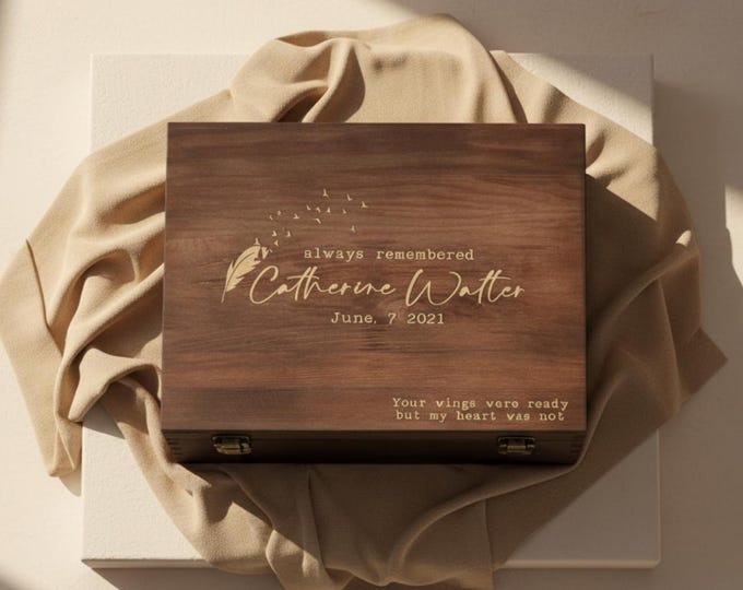 Personalized wooden gift box, Engraved Name Box, Wooden Keepsake box, Groomsman gift box, Rustic Gift Box, Christmas gift box