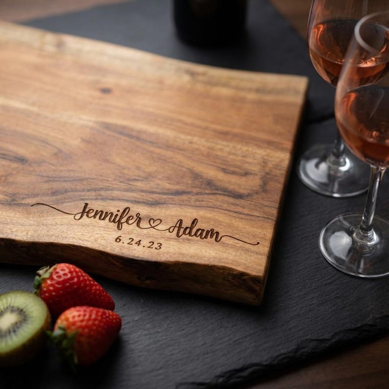 Personalized live edge cutting board, custom laser engraved board, housewarming gift, Gift for the couple, wedding gift, Christmas gift bild 6