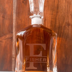 Personalized Whiskey Decanter, Groomsmen Gift, Monogrammed Decanter, Personalized Decanter, Birthday Gift, Gift for Men