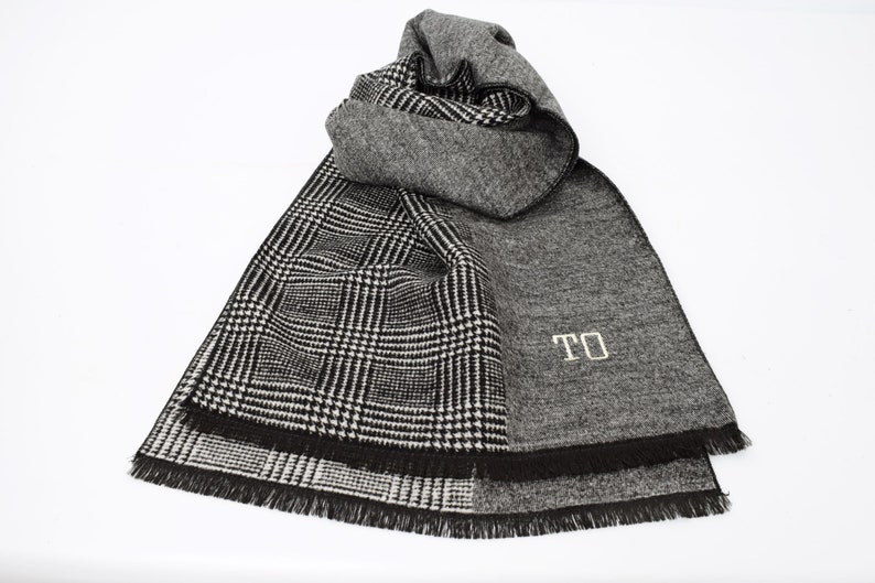 Neck scarf, personalised scarf, scarves for men, scarves for women, winter scarf, personalised winter scarf, monogrammed scarf Grey checkered