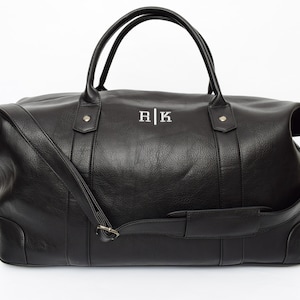 Weekender-Tasche personalisiert, personalisierte Weekender-Tasche, Weekender-Tasche für Männer, Weekender-Taschen, Duffle Bag mit Initialen, 2 Initialen A Black bag + initials