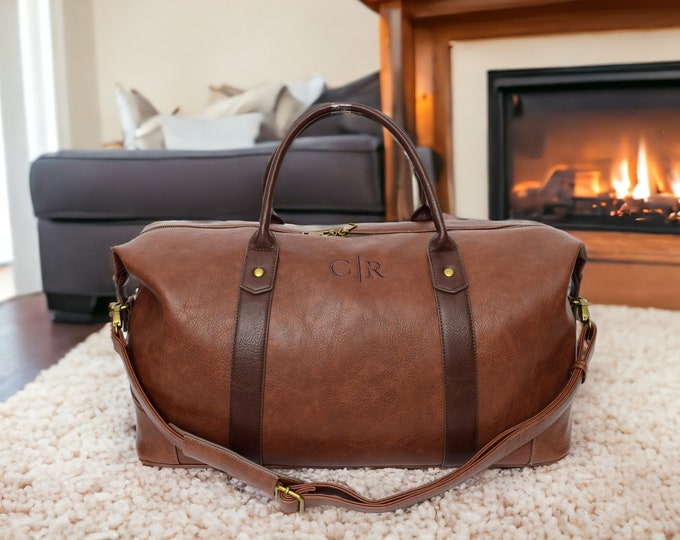 Personalized Weekender Bag: Groomsmen gift Duffle Bag with Initials. B
