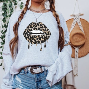 Cheetah Lips Sweatshirt, Leopard Lips Sweater, Lips Shirt, Animal Print Gifts, Leopard Sweatshirt, Gifts for Moms, Cheetah Print Gifts