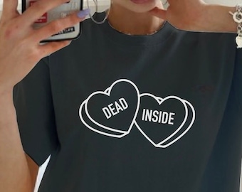 Camiseta Dead Inside, camiseta emo Dead Inside, camiseta gótica, camiseta gótica, camiseta Conversation Hearts, camiseta de Halloween, camisetas divertidas para mujer