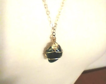 Serpentine Copper Wire Wrapped Pendant