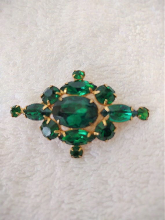 Vintage Emerald Green Rhinestone Demi Parure - image 4