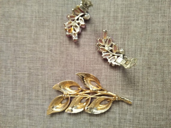 Lavender Lucite leaf earrings and Lavender Enamel… - image 4