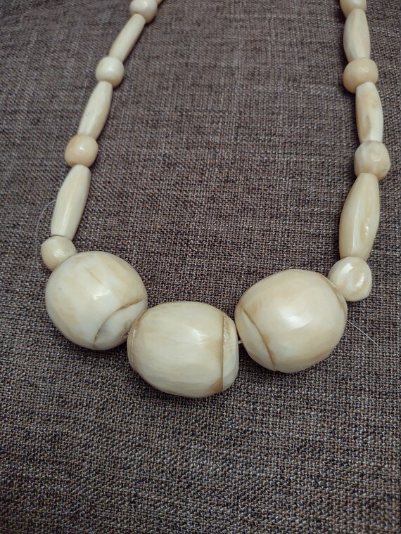 Vintage Handmade Bone Bead Necklace - image 5