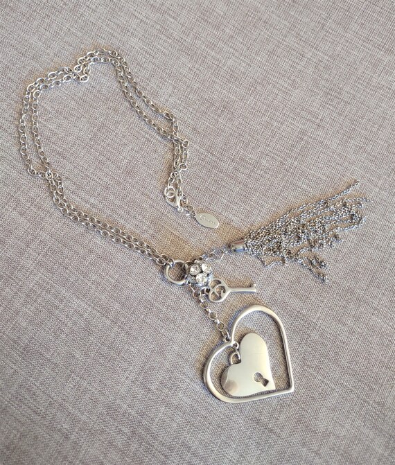 Signature Guess Heart and Key Tassel Pendant Necklace vintage