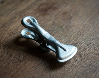 Metal Magnet Clip (5pc)