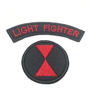 7th Infantry Division Dress patch with Light fighter Tab - US Ranger-Sniper-EIB patch sew on or hook backing size round 5 cm curve 1&quot; x 4&quot;