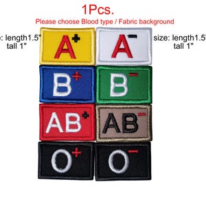 Pode incluir: Uma coleção de oito patches retangulares mostrando tipos sanguíneos, cada um com um fundo colorido diferente. Os patches têm aproximadamente 3,8 cm de comprimento e 2,5 cm de altura. Os tipos sanguíneos são A+, A-, B+, B-, AB+, AB-, O+, e O-.