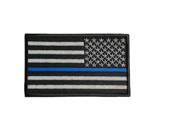 Omgekeerde Amerikaanse vlag Dunne blauwe lijnpatch voor rechterarmpolitie Swat Hook-steun of naai op maat 5,5 cm. x 9 cm.