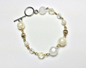 Glitter and Gold Bracelet Beaded Bracelet White and Gold Large Bead Bracelet Elegant Formal Bracelet Classy Pearl Shiny Gift for Her Jewelry