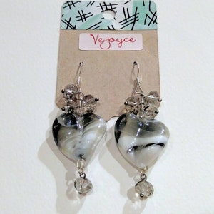 I Heart U Dangle Glass Earrings Valentine's Heart Earrings Gray White Glasswork Glitter Crystal Gift for Her Cluster Swirly Unique Barbie immagine 2