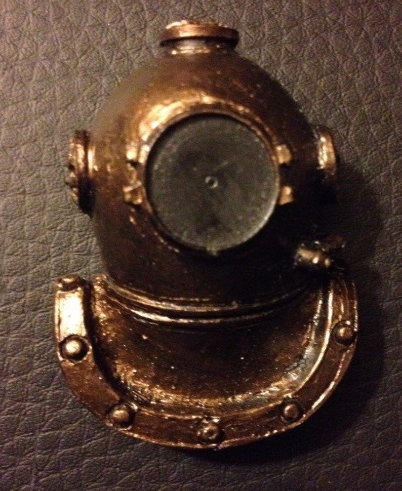 Deep Sea Diver Helmet Magnet - Etsy