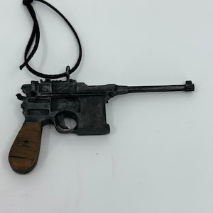 C96 Besenstiel Mauser Ornament