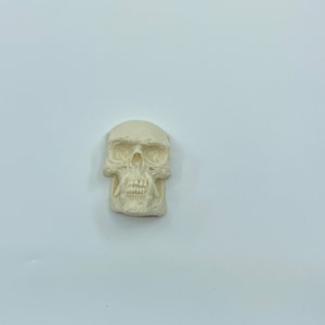 Orc skull magnet