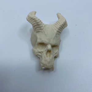 Imán de cráneo de demonio