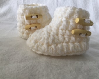 Cream Crochet Baby Boots, Baby Booties, Baby Shoes, New Baby Gift, Baby Shower Gift, Unisex Baby Shoes