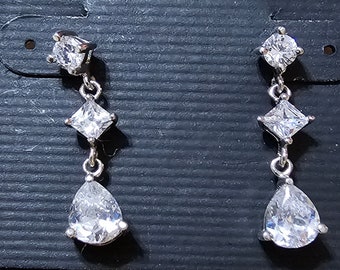Rhinestones Crystal Dangling Pierced Earrings