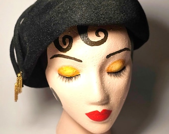 Vintage Black Velvet Ring Hat With Veil & Gold Trim, 1960s  display picture 2