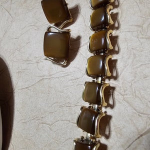 Coro Thermoset Brown Gold Tone Bracelet and Clip On Earrings Parure image 3
