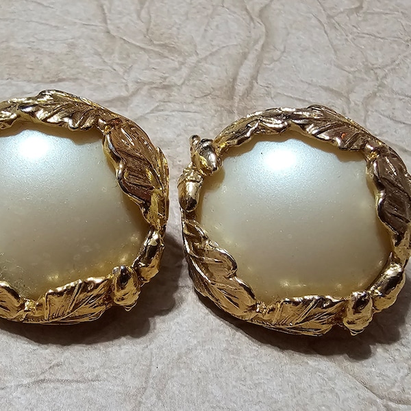 CJD Gold Tone Baroque Button Pearl Clip On Earrings
