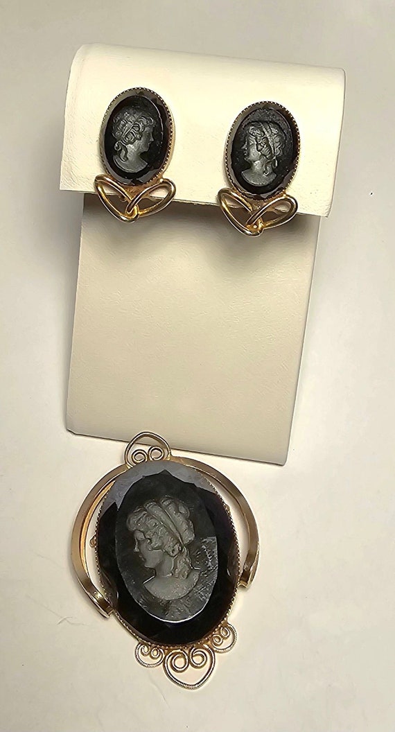 Cameo Reversed Carved Black Glass Pin Pendant and… - image 1